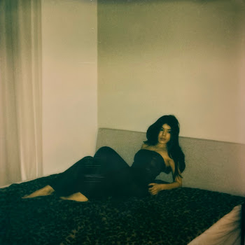 Emi Metamorphosis Скачать mp3