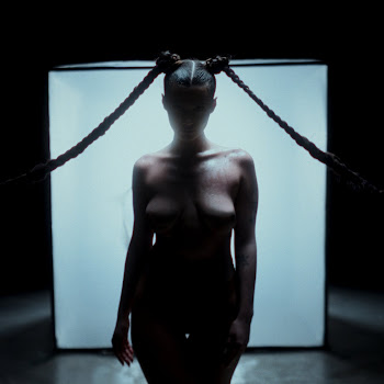 Erika Isac Macarena Скачать mp3