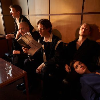 Giant Rooks Fake Happiness Скачать mp3