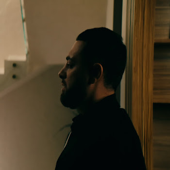 Hrach Yengoyan Avirel Es Скачать mp3